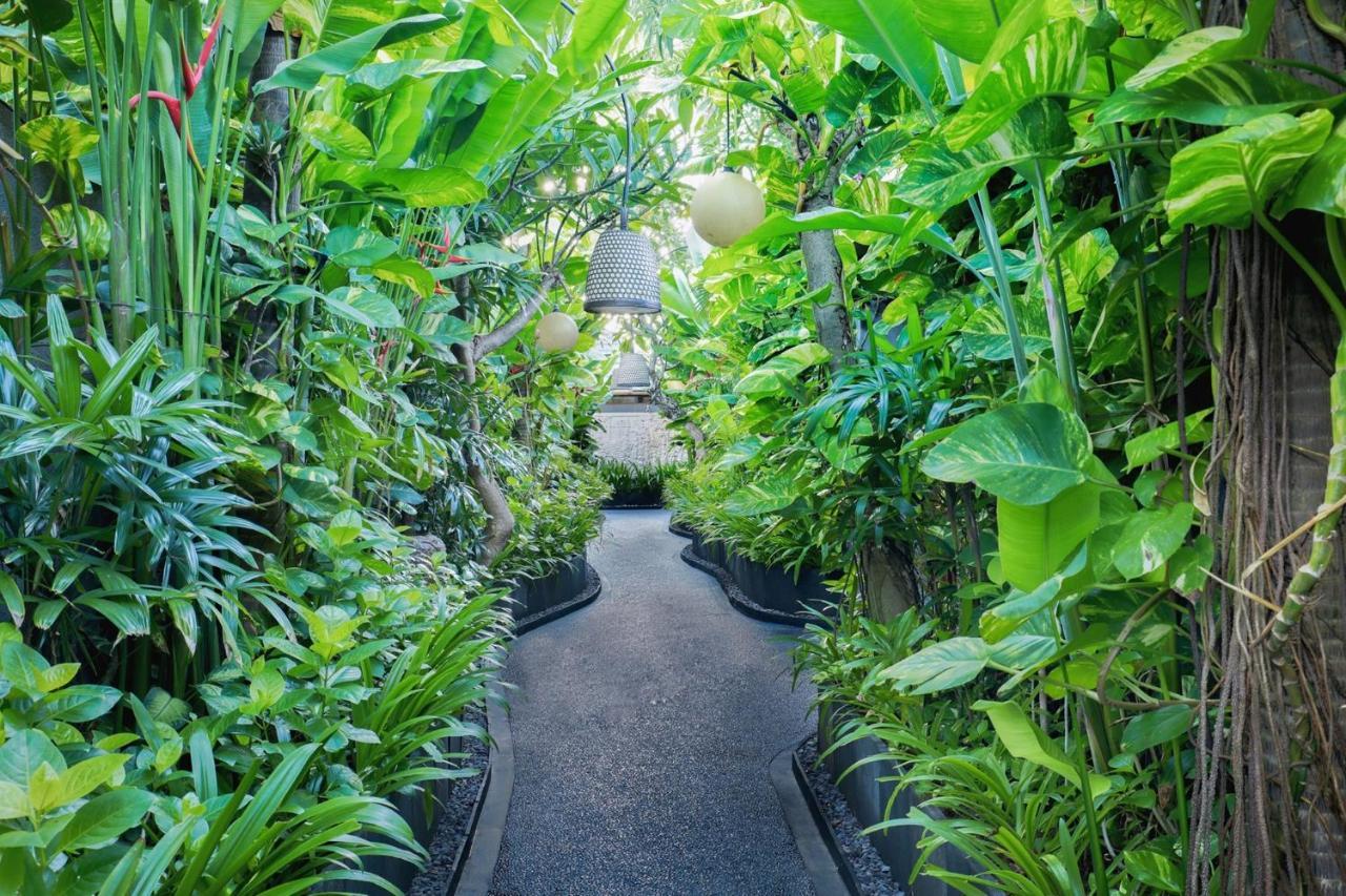 Seminyak Sanctuary Villa By Ini Vie Hospitality Legian Eksteriør bilde