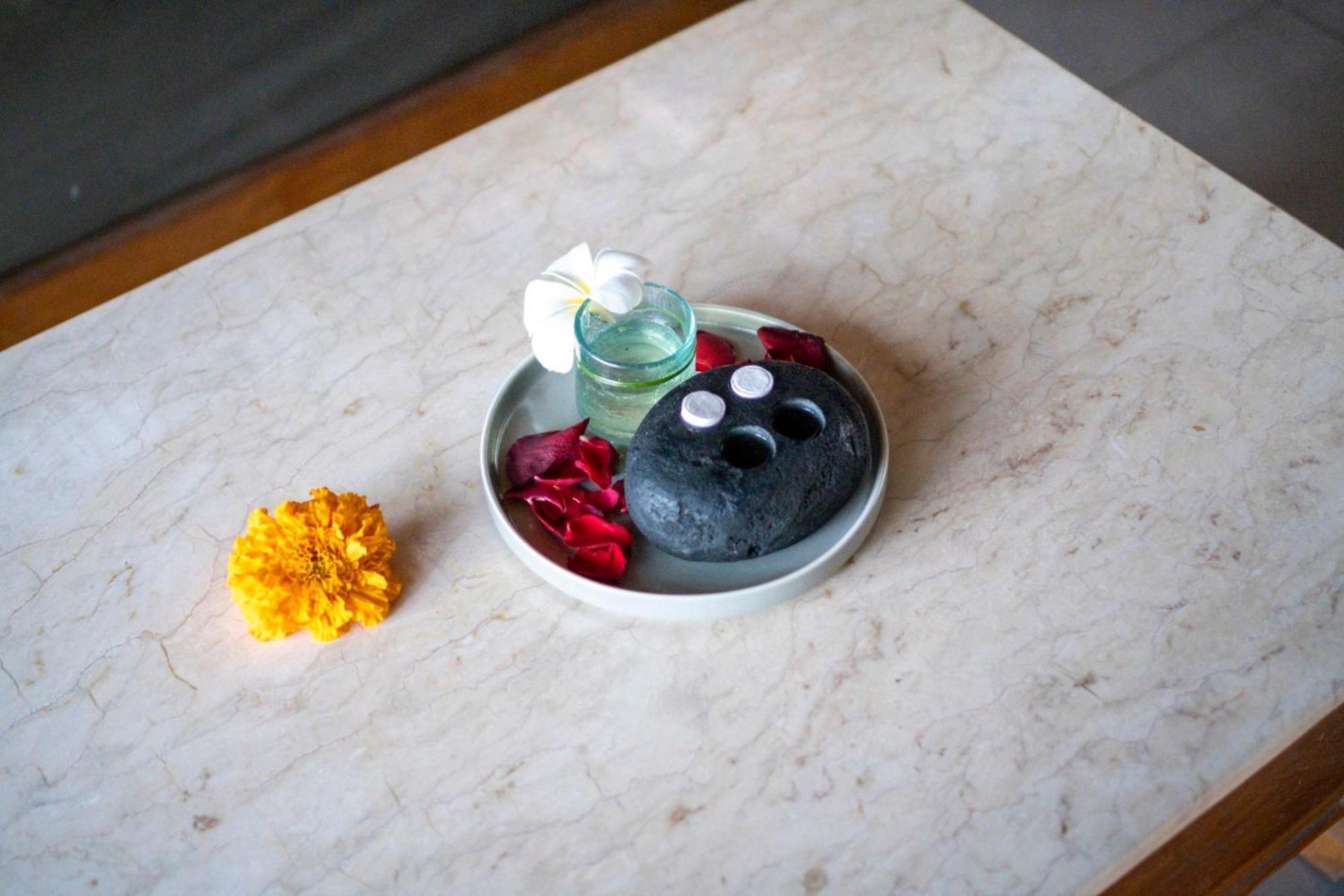 Seminyak Sanctuary Villa By Ini Vie Hospitality Legian Eksteriør bilde